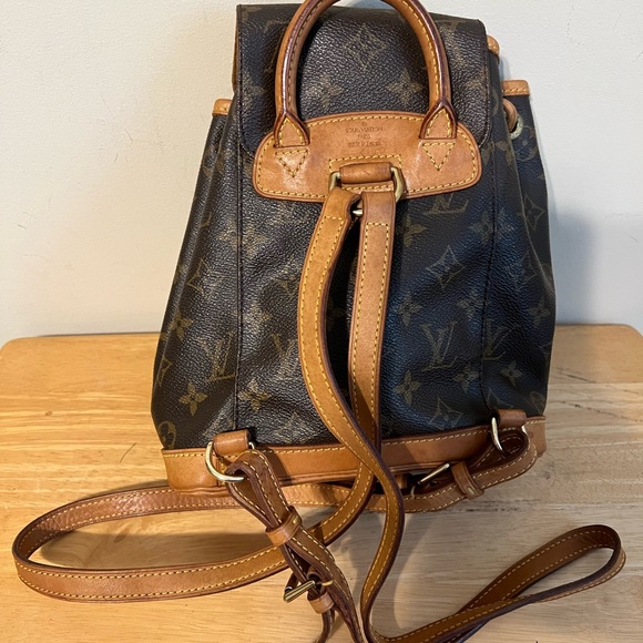 LV Montsouris Backpack PM - Picture 2 of 14